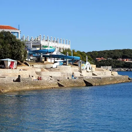 With A Parking Space - 7664 Pula