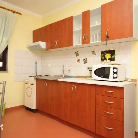 With A Parking Space - 7664 Pola