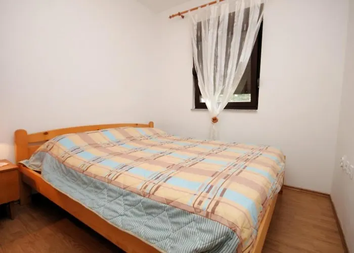 公寓 With A Parking Space - 7664 *