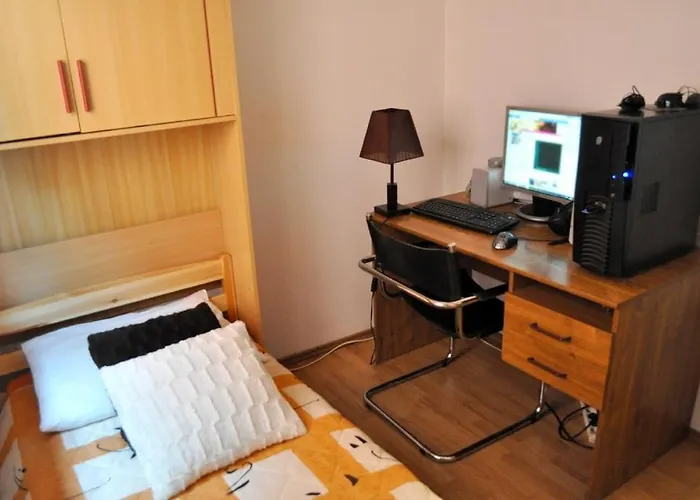 With A Parking Space - 7664 * 普拉