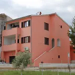 With A Parking Space - 7664 Pula