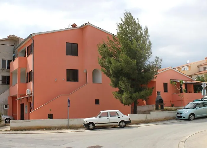 With A Parking Space - 7664 * Pula